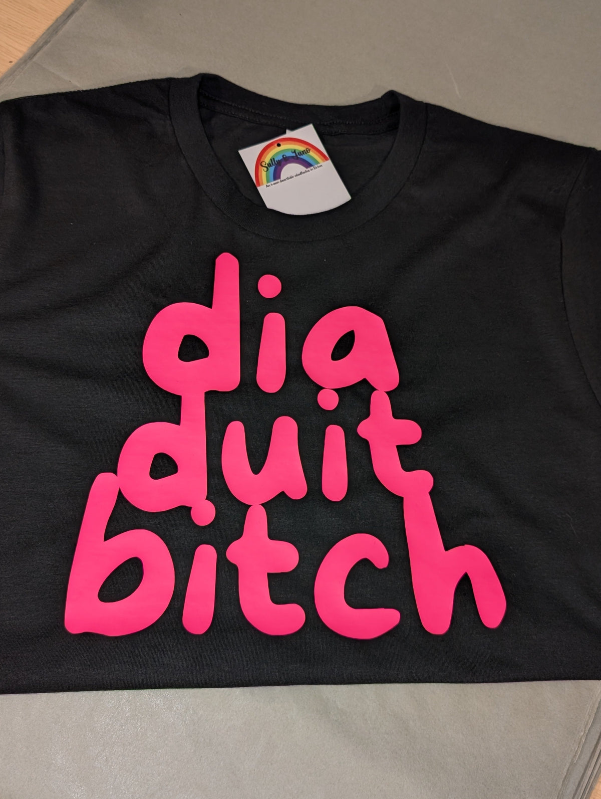 Dia Duit (neon) T-Shirt